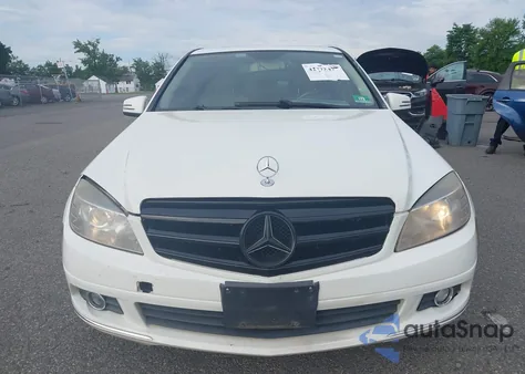 2011 Mercedes-Benz C 300 Luxury 4Matic/Sport 4Matic из США, поврежденный, VIN WDDGF8BB6BR165937